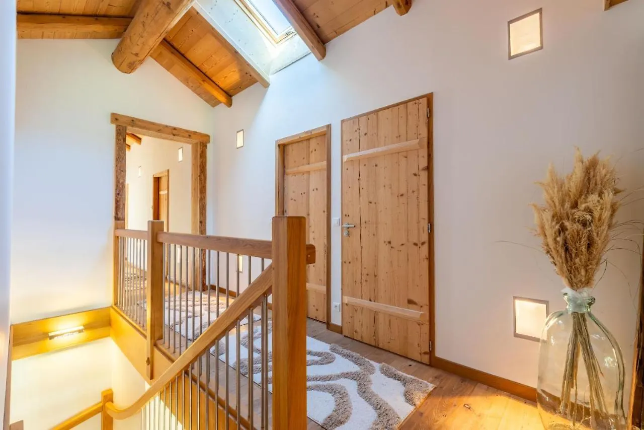 Chalet Le 4 - Numero 5 Le Grand-Bornand 0*,  France